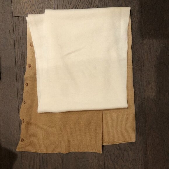 Knit button Scarf or Wrap worn 2 ways White+Camel - Picture 3 of 3